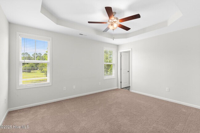 Building Photo - 2047 Twilight Dr NE
