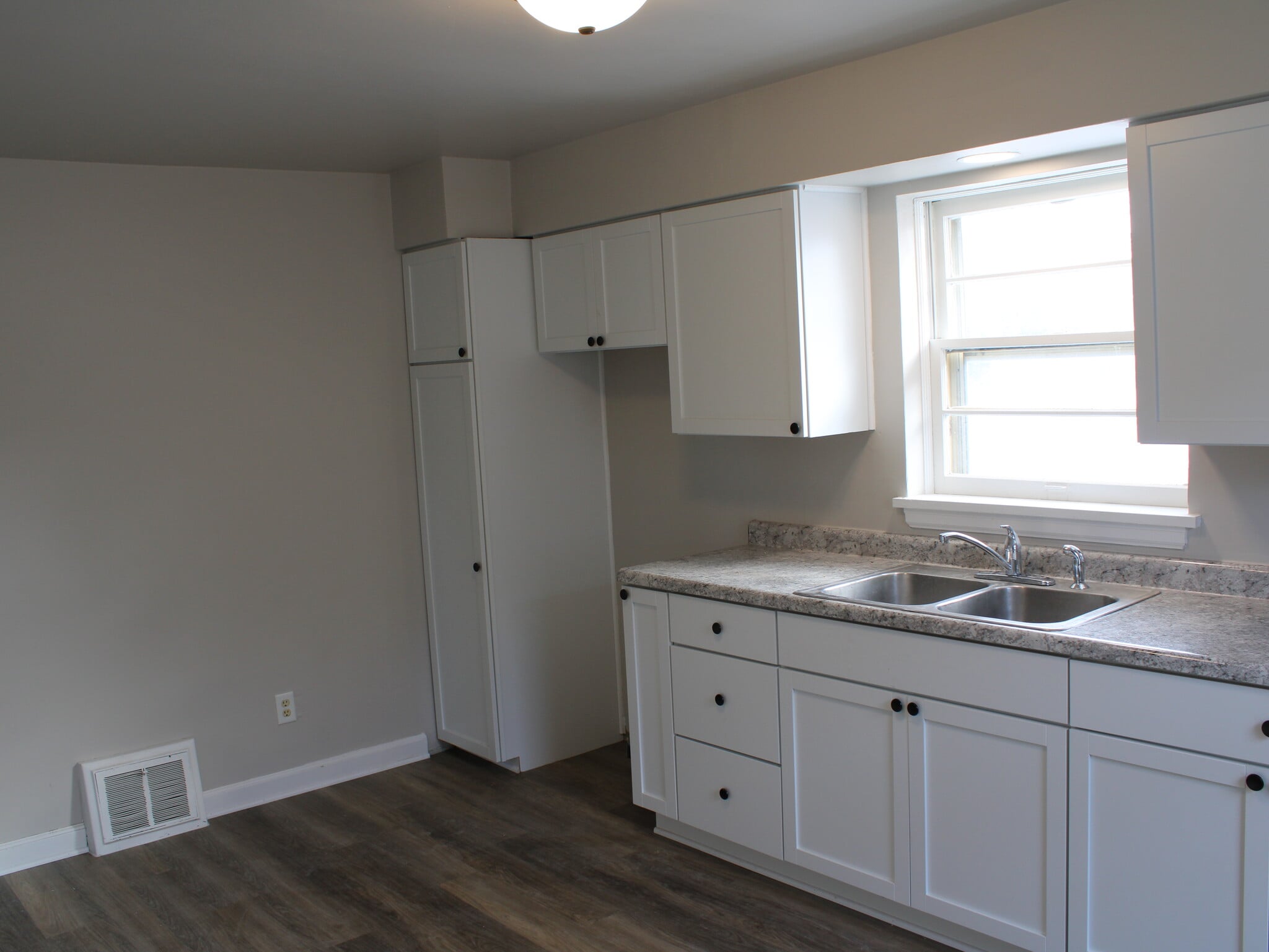 Building Photo - 483 S Military Rd