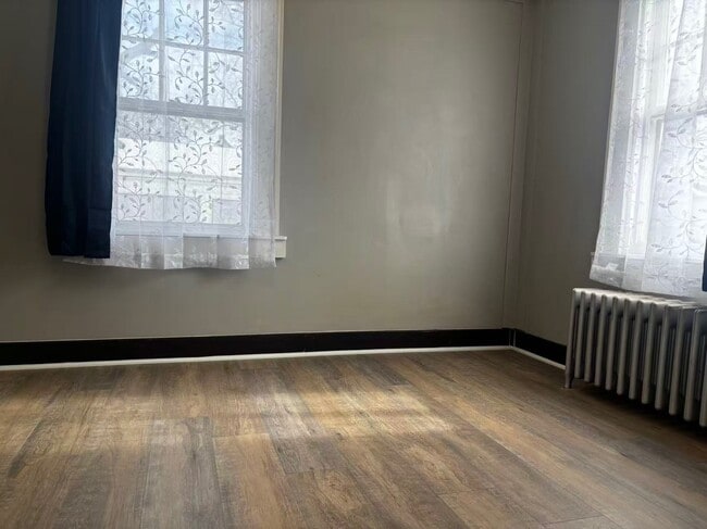 Building Photo - 214 S Glenwood Ave