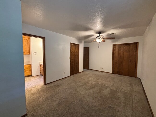 Building Photo - 34 E 350 N