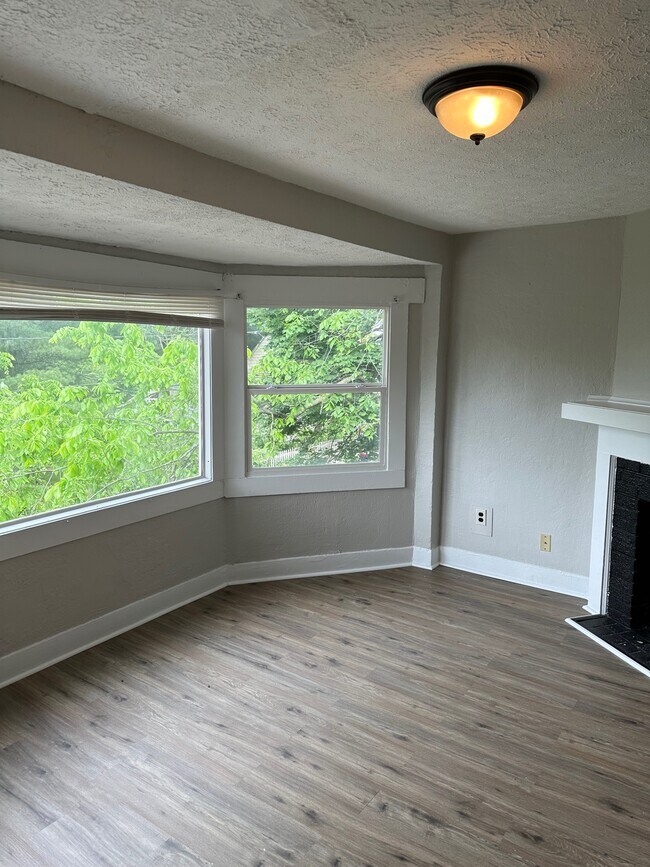 Building Photo - Adams Street Apartment