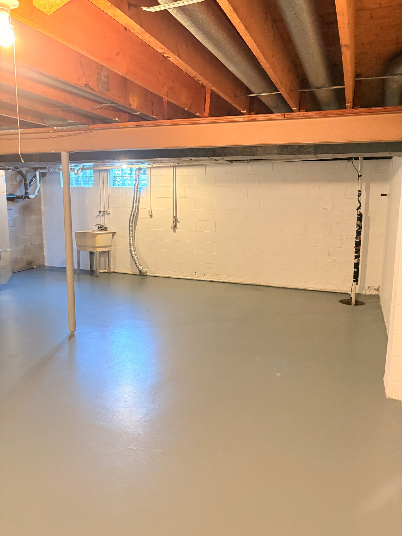 Building Photo - 1436 North Rd SE