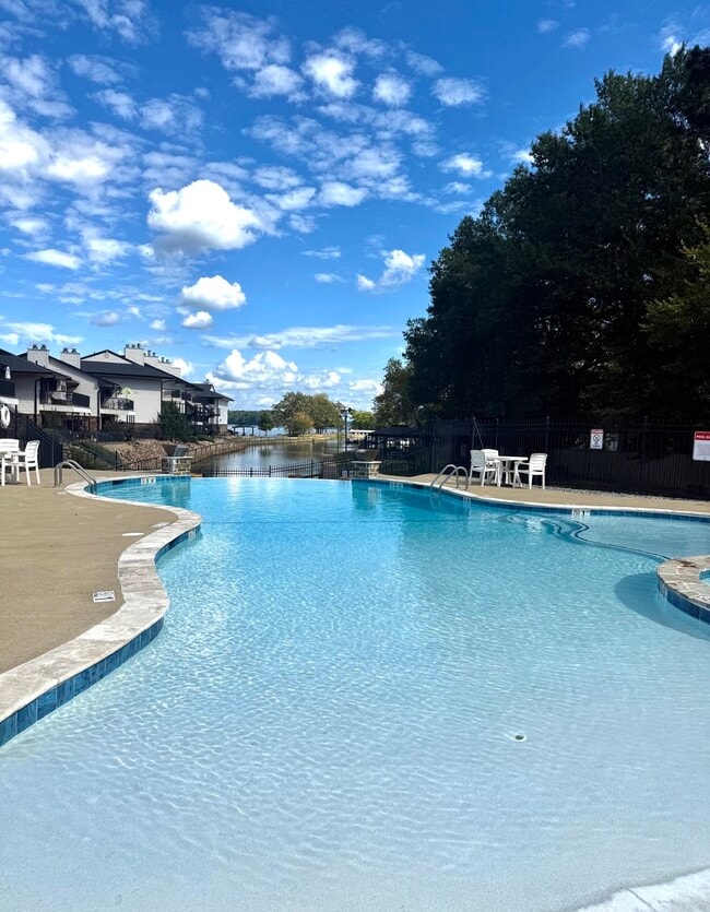 Building Photo - 5371 Central Ave