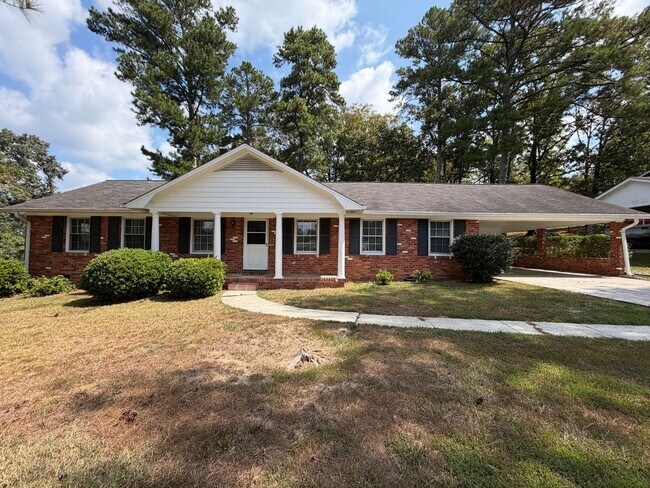 Building Photo - 105 Coker Dr