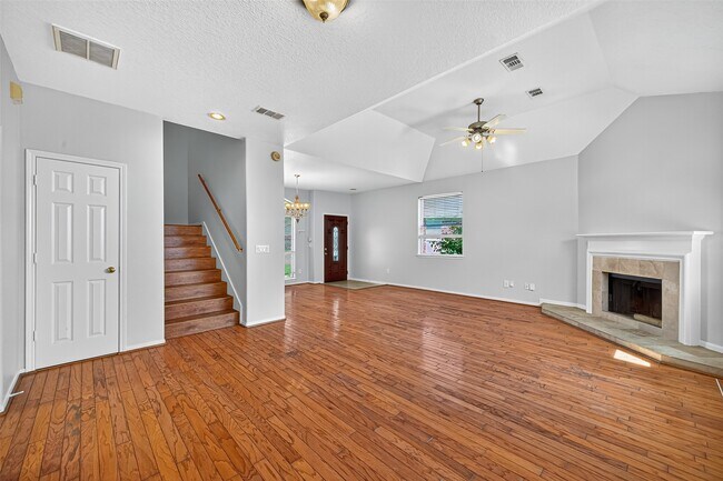Building Photo - 2942 Blue Dawn Dr