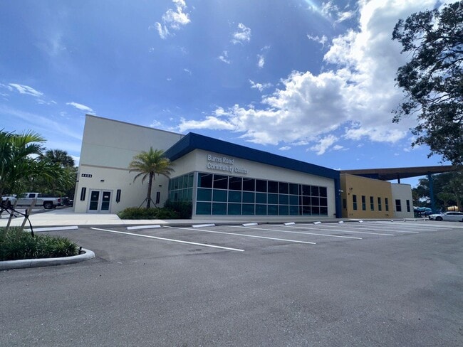Building Photo - 10174 Dogwood Ave