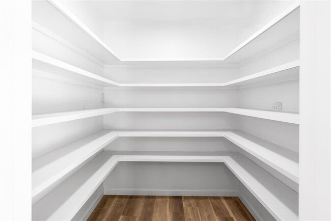 Building Photo - 1011 Crossfield Dr