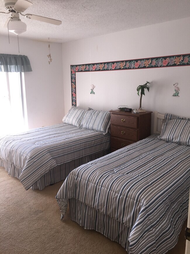 Building Photo - 345 Medallion Blvd