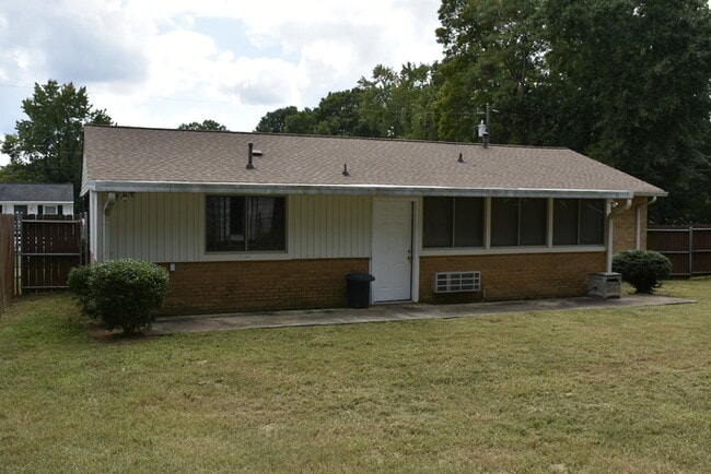Building Photo - Kings Mountain 3BR, 1 BA house