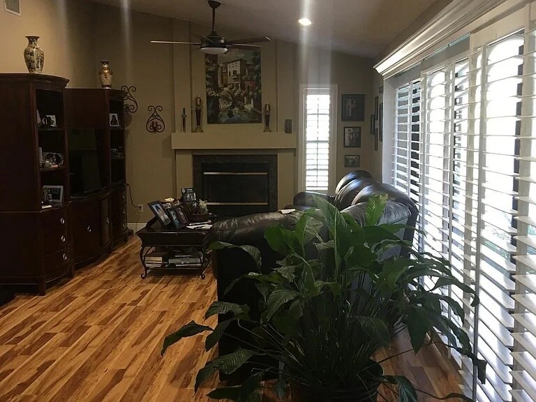 Family Room - 8263 124th Ter