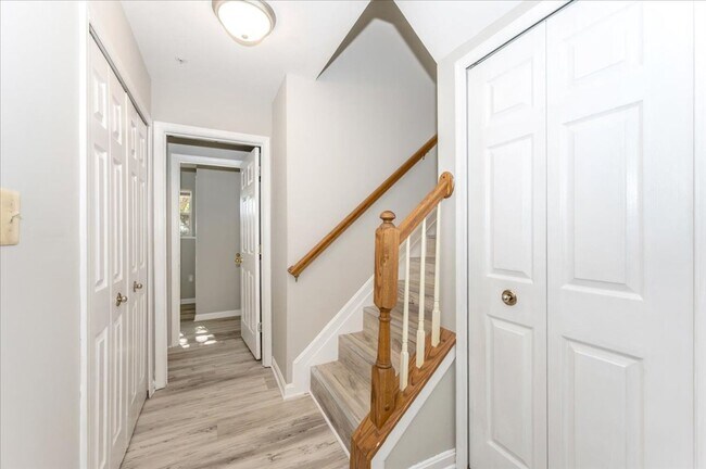 Building Photo - Ballenger Creek Area for Lease