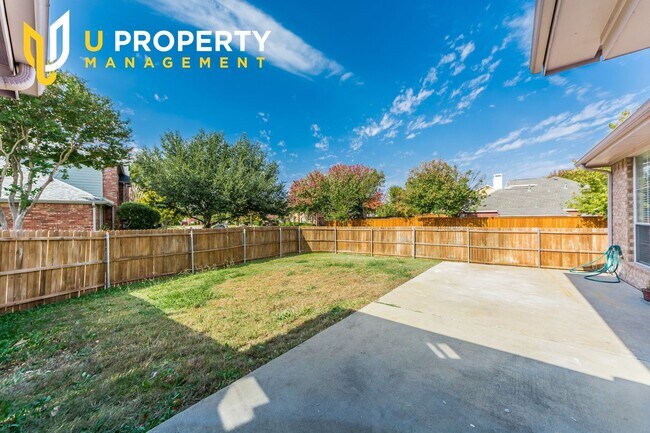 Building Photo - 6 Bedrooms, 3 garage space house. US75 & A...