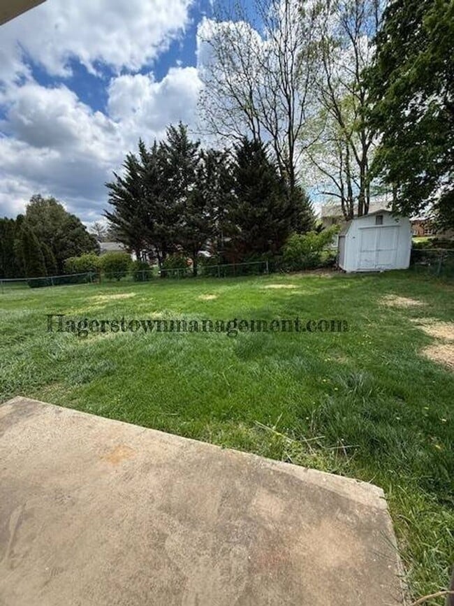 Building Photo - Greencastle - 3 BR Rancher