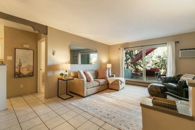 Building Photo - 159 K Calle Ojo Feliz