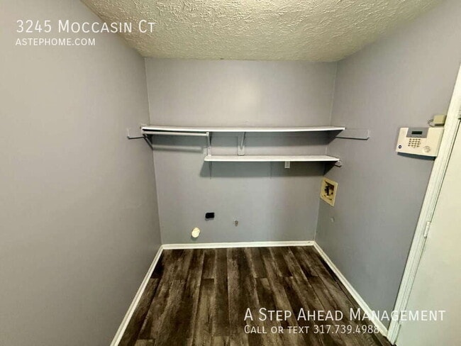 Building Photo - 3245 Moccasin Ct