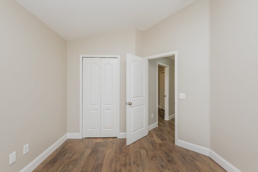 Building Photo - 10610 Navigation Dr