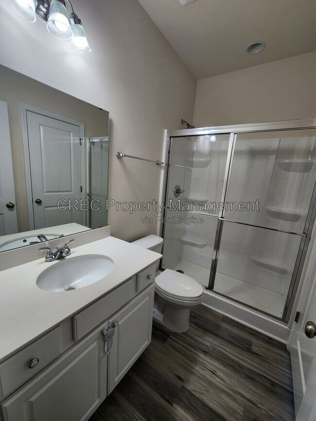 Building Photo - 260 Hyrne Dr