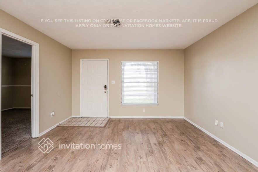 Building Photo - 119 Oaxaca Ln