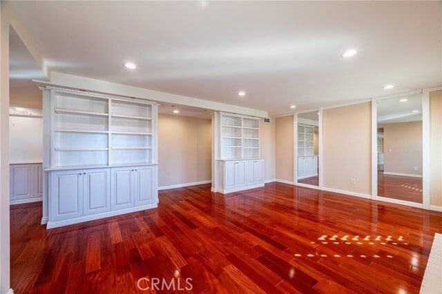 Building Photo - 157 Christina St