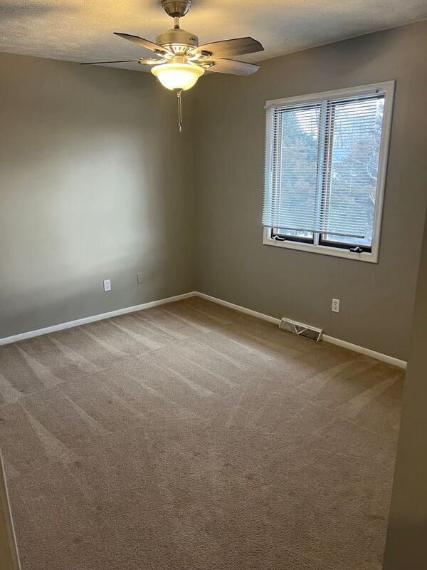 Building Photo - 5136 Poppleton Ave