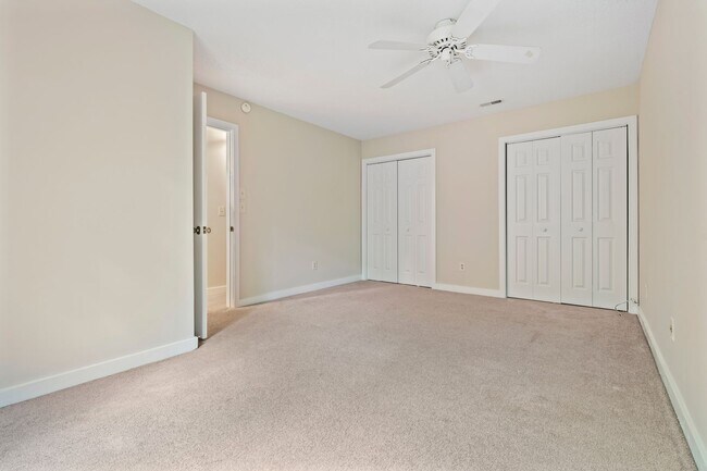 Building Photo - 101 Walden Dr