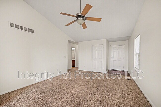 Building Photo - 3645 NW 84th Terrace