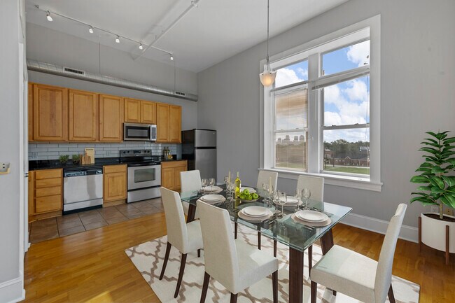 Building Photo - 3301 Park Avenue