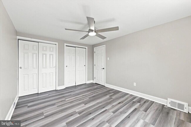 Building Photo - 105 Fronefield Ave