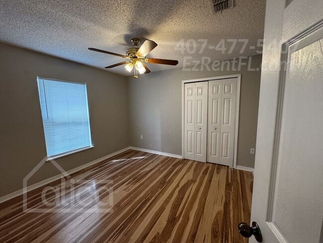Building Photo - 6581 Gentle Oaks Dr S