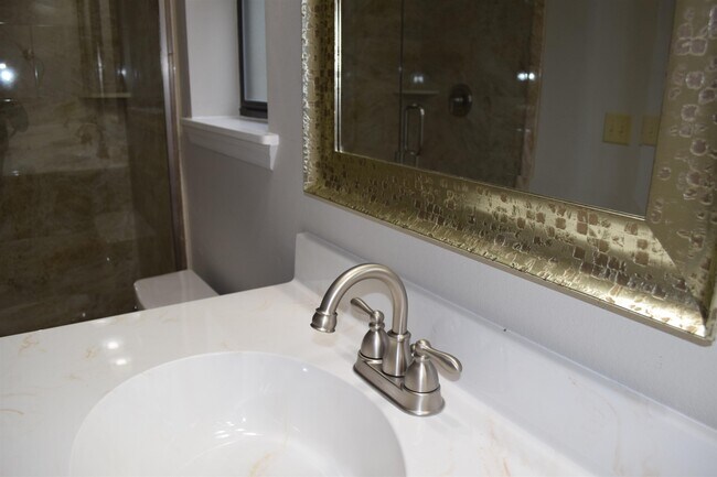 Building Photo - 1700 Green Ridge Trail