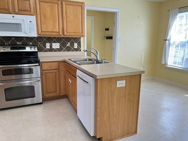 Building Photo - 3 Bedroom | 2.5 Bath Home in Holly Springs...