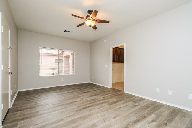 Building Photo - 6629 W Range Mule Dr