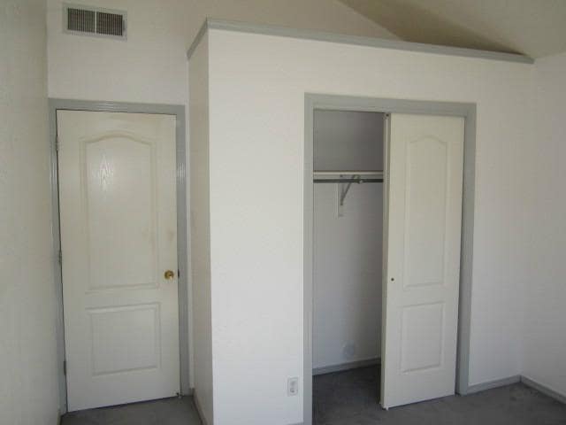 Building Photo - 1468 Plaza Verde Dr