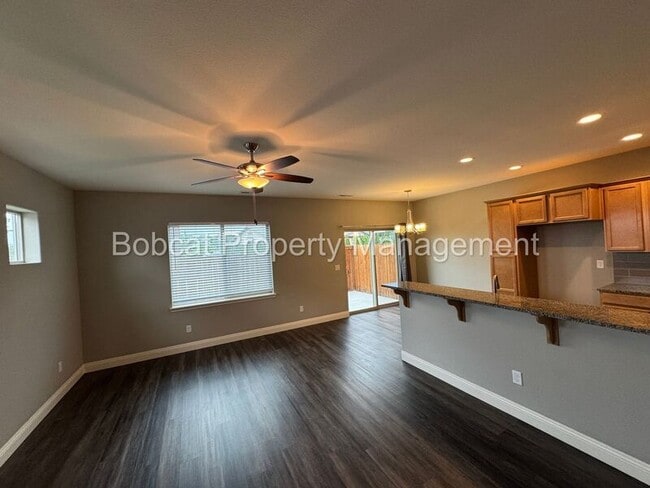 Building Photo - 1399 Handelin Rd