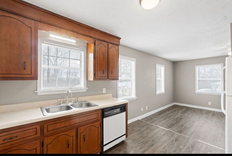 Building Photo - 106 Darnell Pl