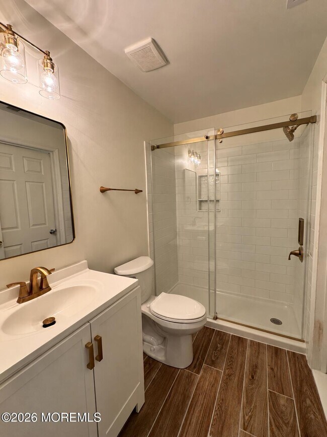 Building Photo - 308 Wedgewood Cir