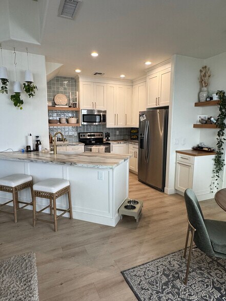 Building Photo - 4387 E Morrow Dr