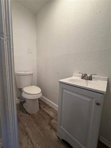 Building Photo - 222 E Woodin Blvd