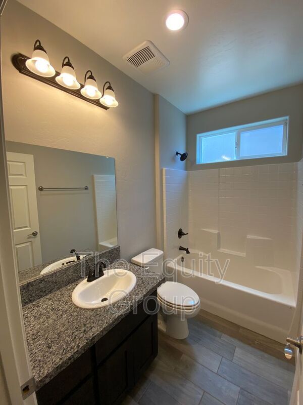 Building Photo - 1129 E Harter Dr