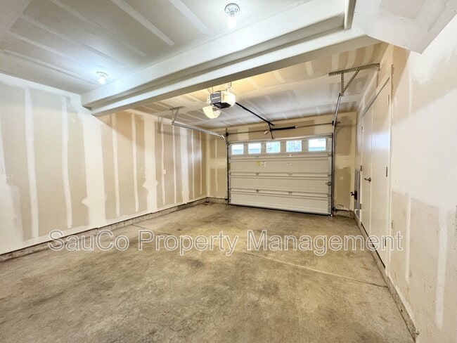 Building Photo - 15088 NW Marianna St