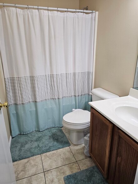 full ball lower level - 615 Grayhawk Cir