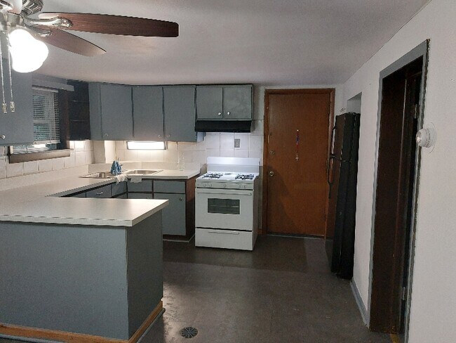 Building Photo - 12262 S McDaniels St
