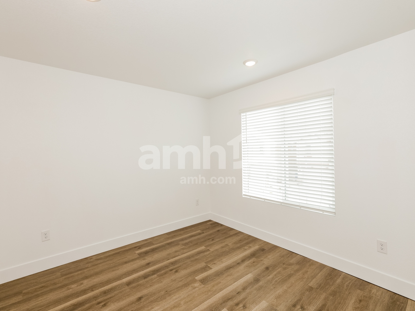 Building Photo - 9474 Aldersyde Dr