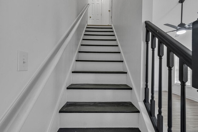 Building Photo - 900 Springwood Dr