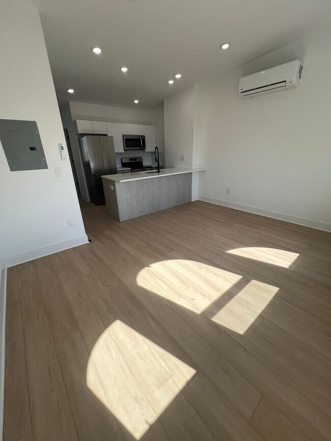 Building Photo - 4253 Viola St