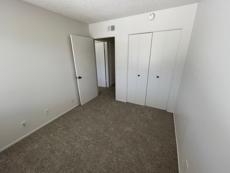 Building Photo - 7369 Elmhurst Pl