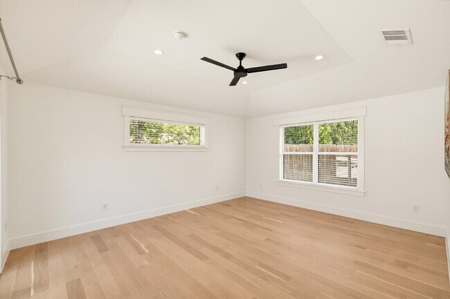 Building Photo - Modern Preston Hollow-Area Home with Resort-Style Services