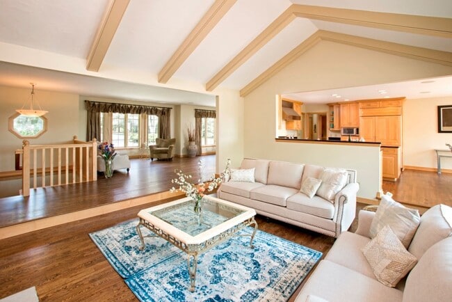 Building Photo - Resort Home