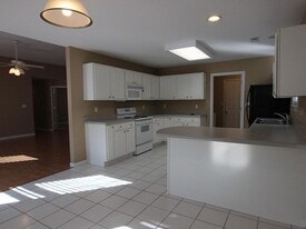 Building Photo - 502 Cheetah Dr