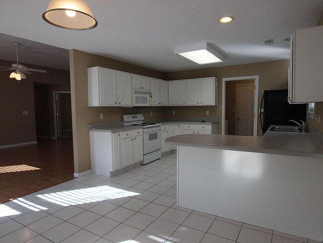 Building Photo - 502 Cheetah Dr